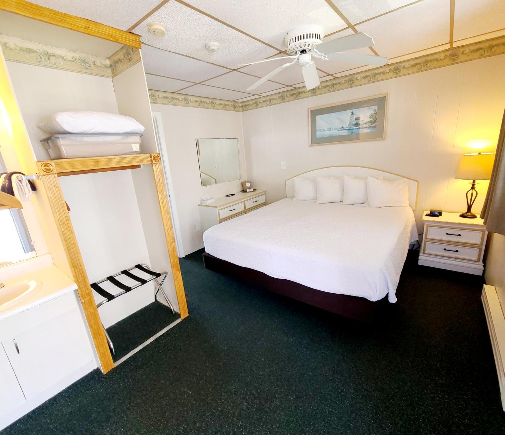 Friendship Oceanfront Inn 2*